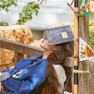 想被拥抱的12个女人
